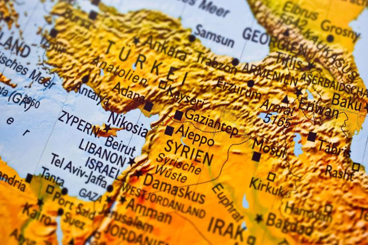 Yüksek gerilim: Suriye ve İsrail’den karşılıklı top atışları