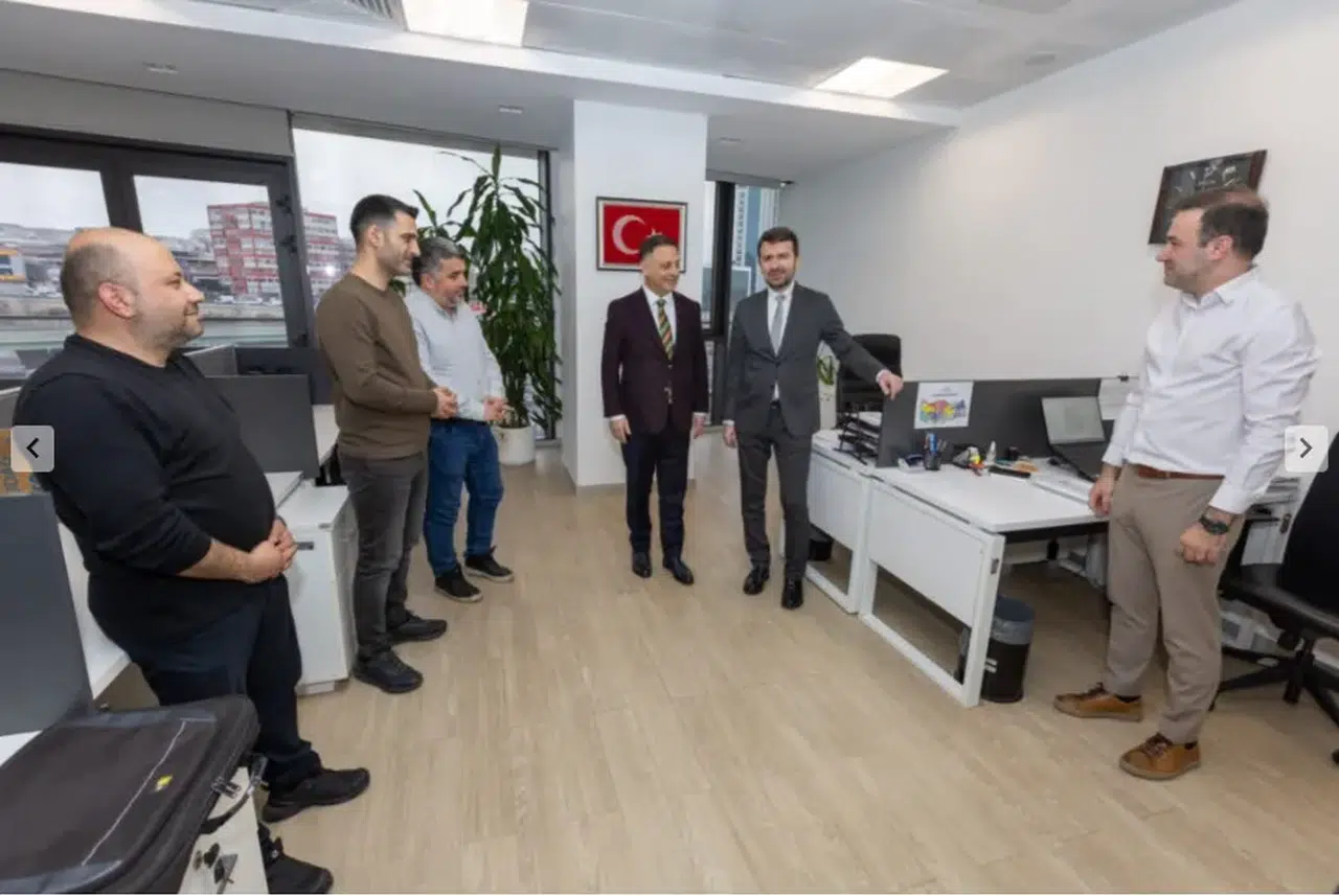 Abdulkadir Çay’dan Personelle Bayramlaşma