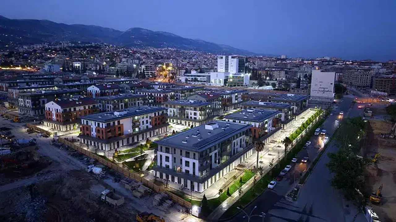 Depremin Merkezinde 66 Ofis İçin Kura Heyecanı