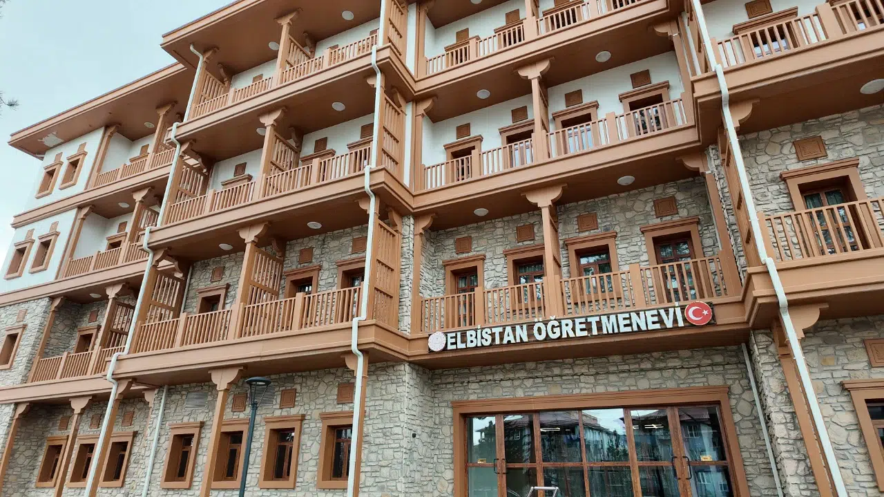 Yeni Elbistan Öğretmenevi misafirlerini ağırlamaya başladı