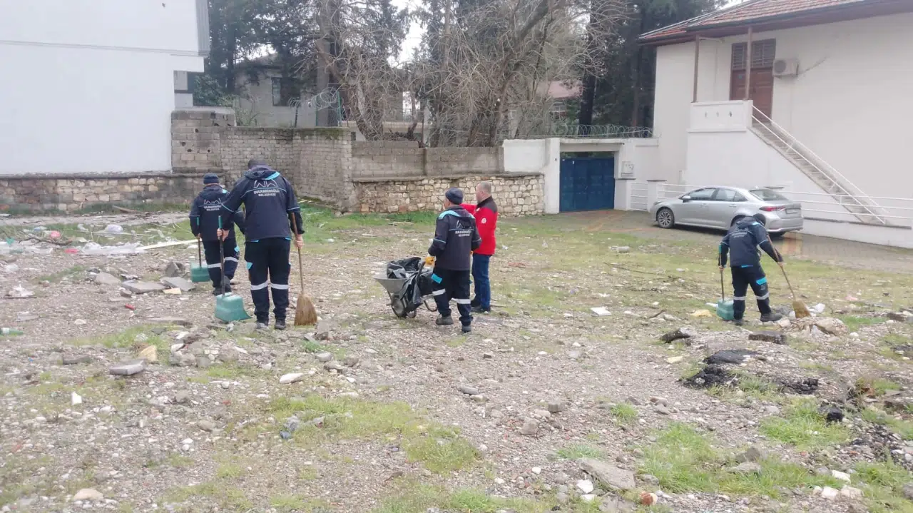 Dulkadiroğlu’nda Bayram Öncesi Temizlik Çalışmaları Hız Kazandı