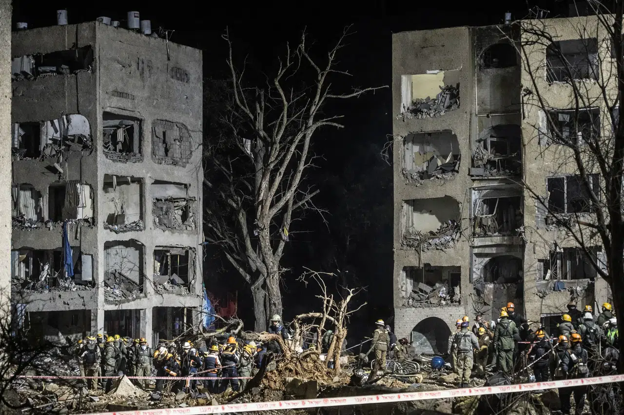 İran'ın saldırıları İsrail'de yıkım: 200'den fazla ölü