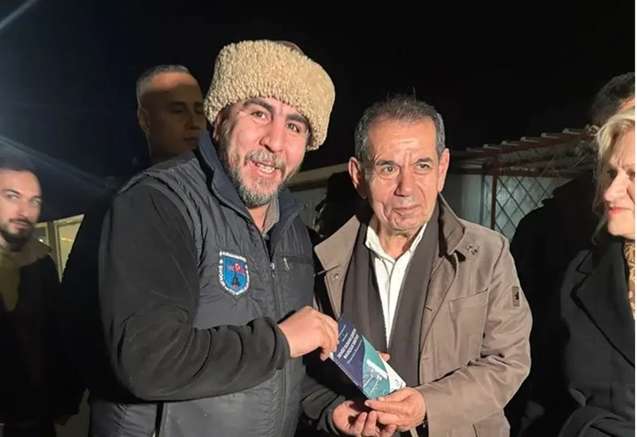 Denizi Olmayan Şehirden Balıkçılık Serüveni Kitabı Dursun Özbek’e Takdim Edildi