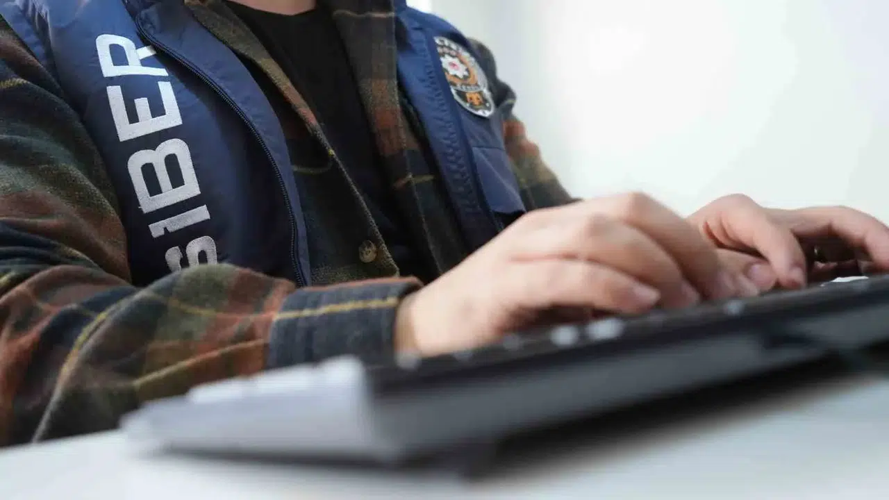 Siber Suçlara Karşı Dev Operasyon: 448 Hesap İncelendi, 1 Tutuklu