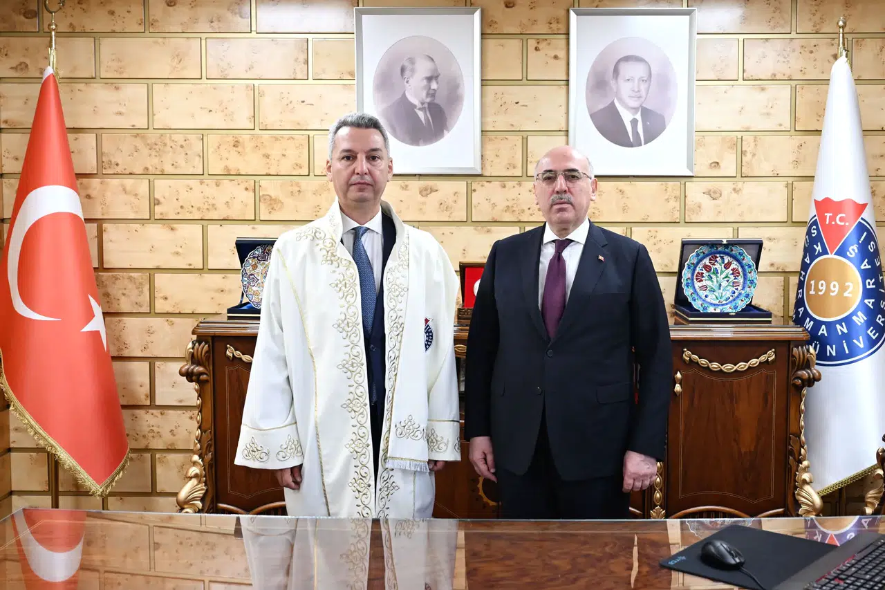 KSÜ Rektörlüğünde Bayrak Değişimi