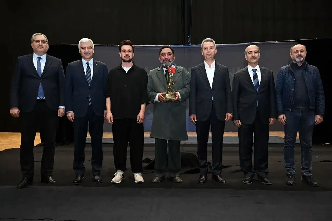 KSÜ’de Sahne Alan Oyun İzleyiciyi Derince Etkiledi