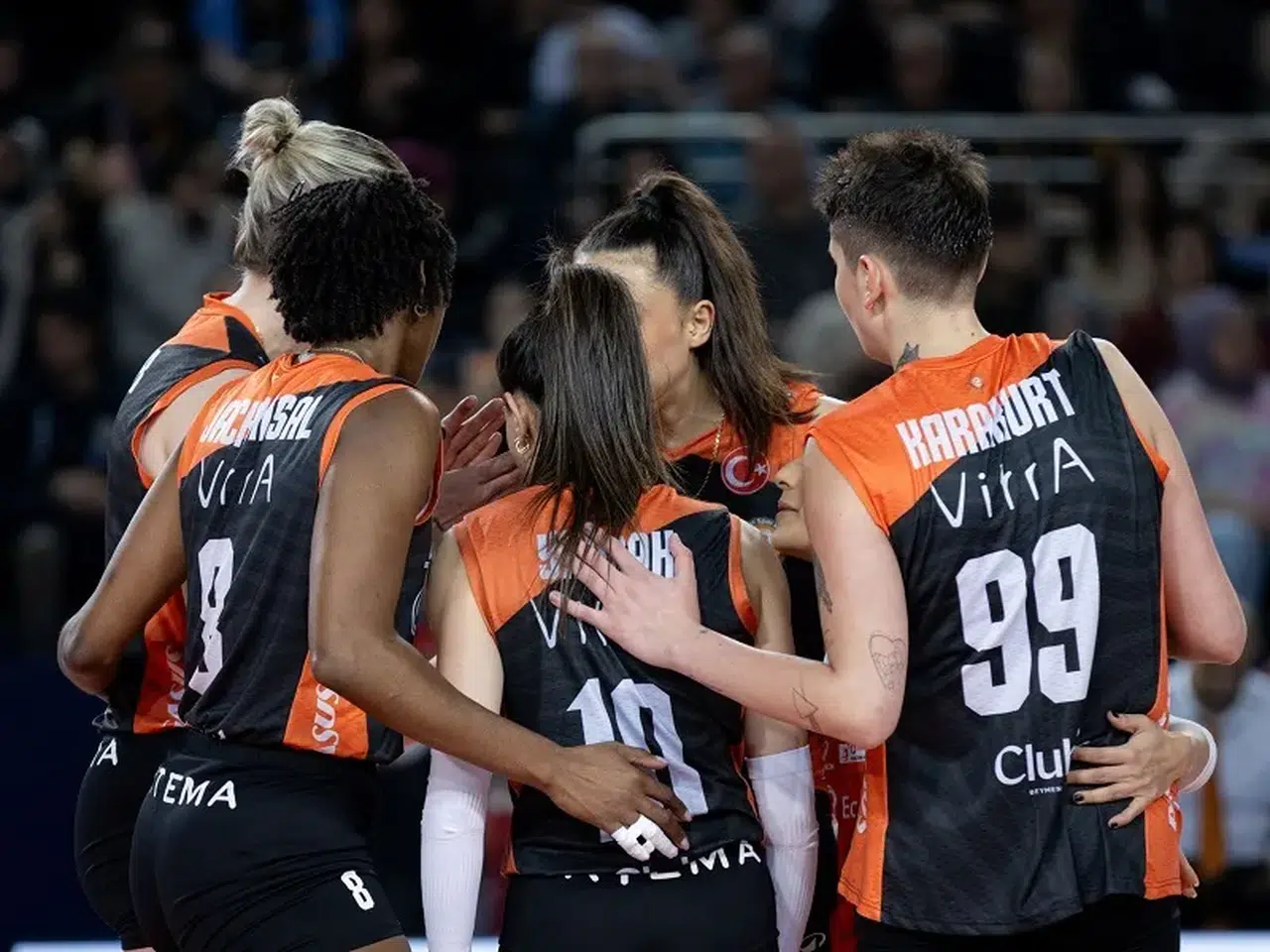 Eczacıbaşı Finalde VakıfBank’a Takıldı ve Kupayı Kaçırdı