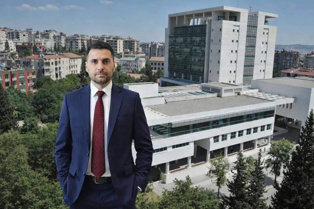 Kahramanmaraş Büyükşehir Belediyesi’nde Bayrak Değişimi