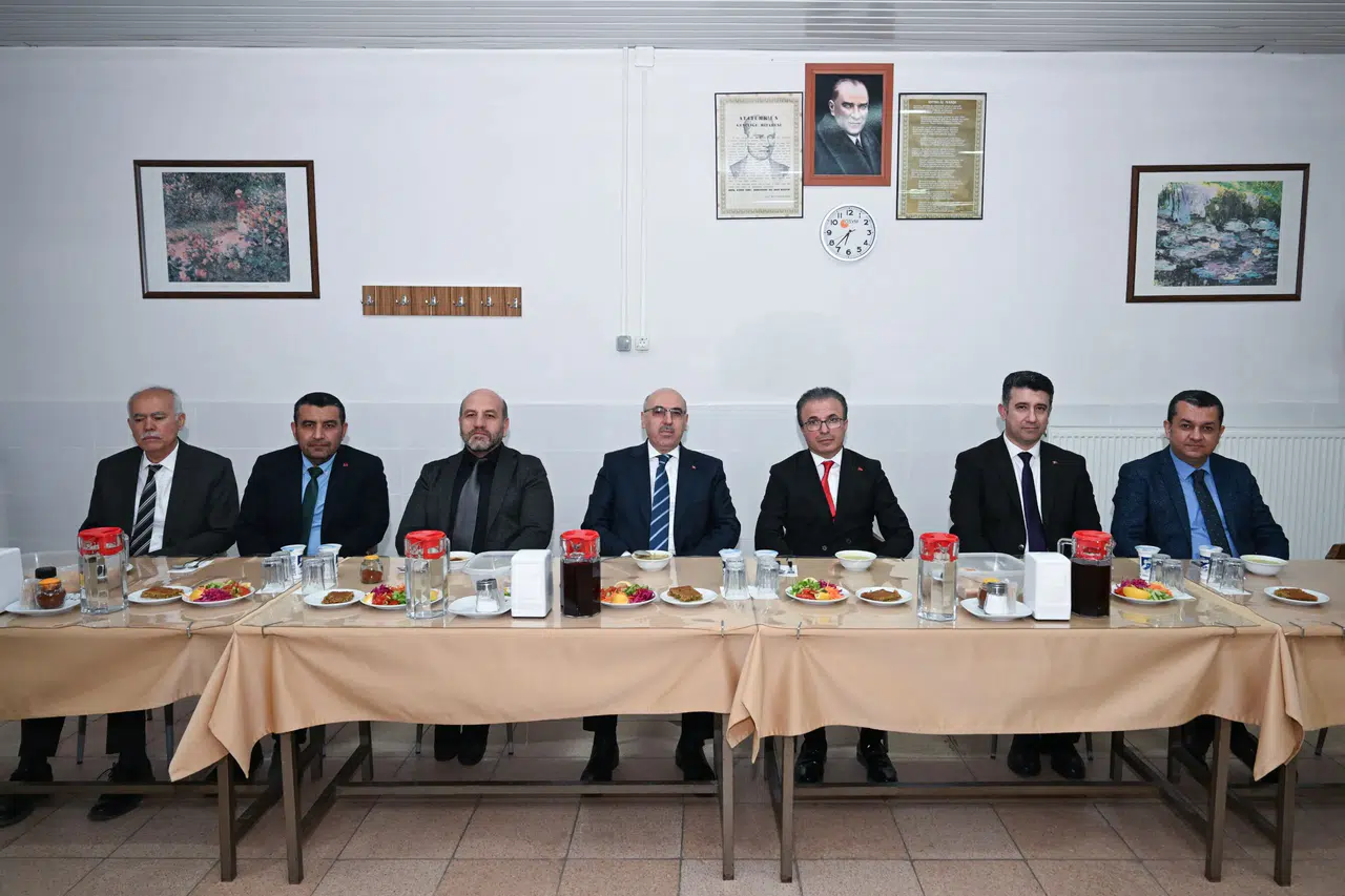 KSÜ Rektörü Mahmut Ak Afşin’de iftar programına katıldı