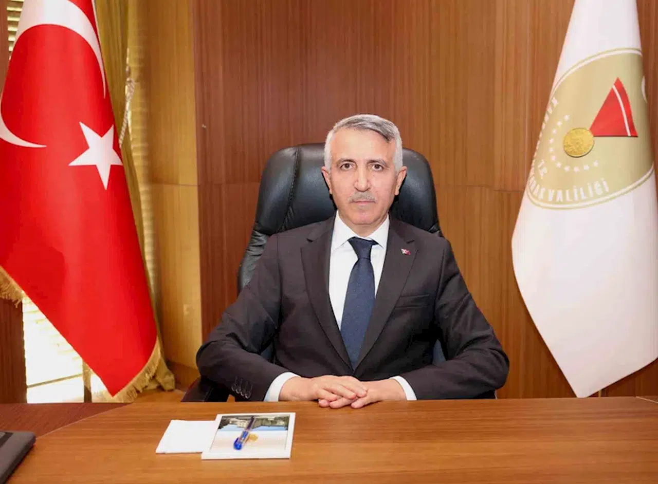 Vali Ünlüer’den 23 Nisan’da Anlamlı ve Duygusal Mesaj