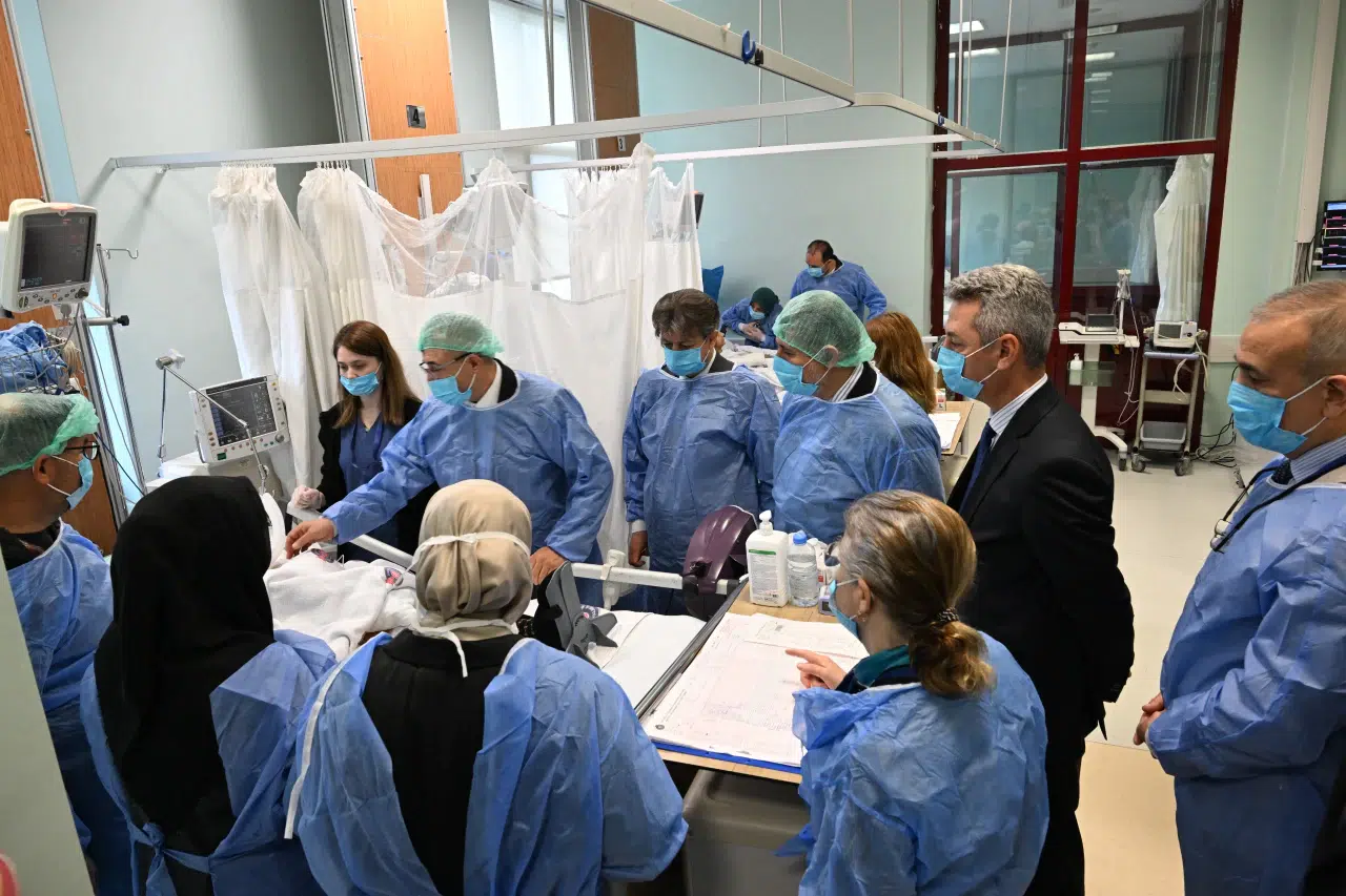 "Milletvekilleri, Yaralı Öğrencileri Ziyaret Ederek Geçmiş Olsun Diledi"