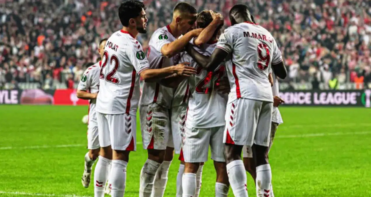 Samsunspor - Trabzonspor Maçında İlk Yarı Golsüz Tamamlandı