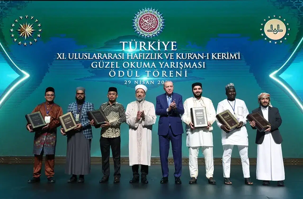 Cumhurbaşkanı Erdoğan Dünya Hafızlarını Beştepe’de Ağırladı