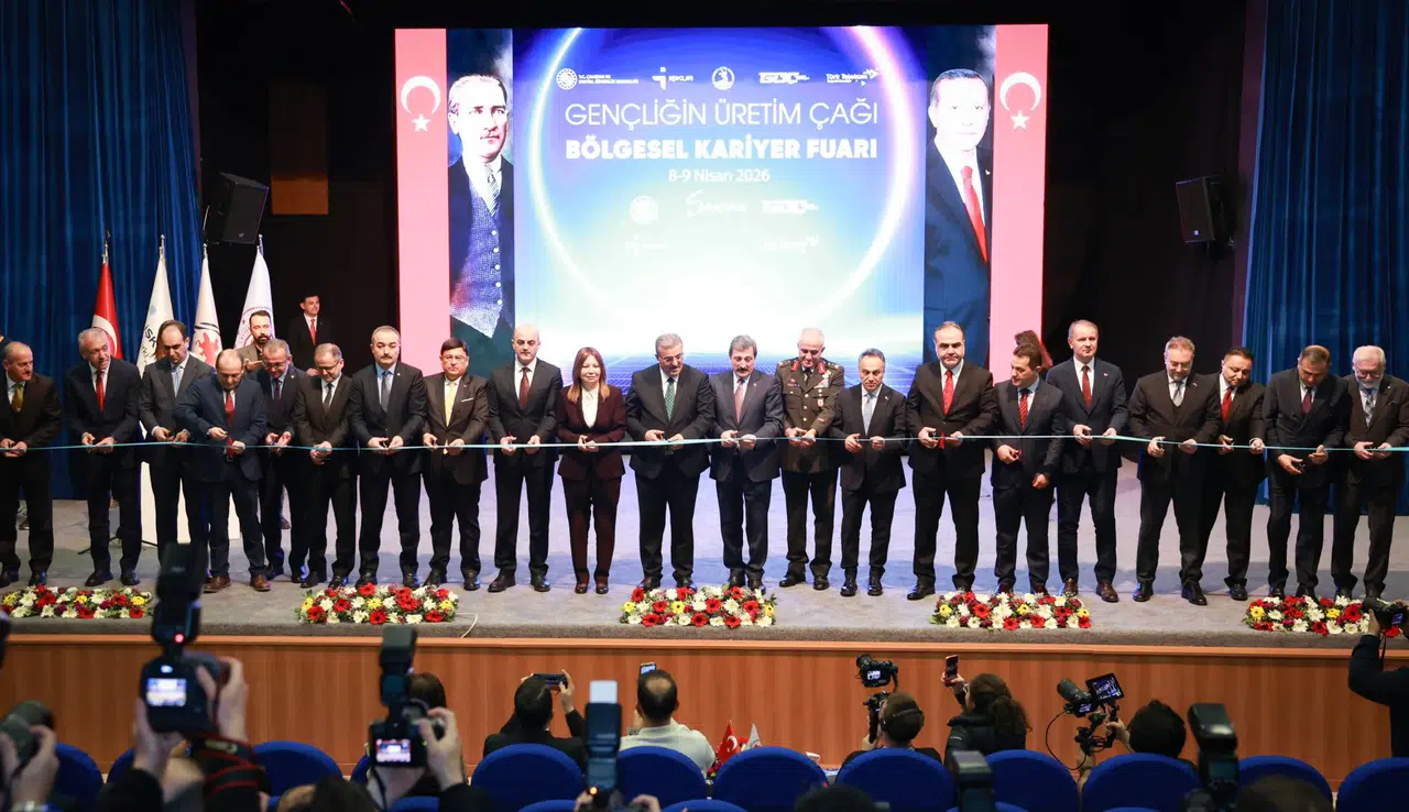 Gençler Kariyer Fuarında Gelecekle Buluştu