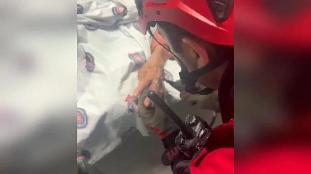 Hastanede Kritik Müdahale: Yüzük İtfaiye Tarafından Çıkarıldı