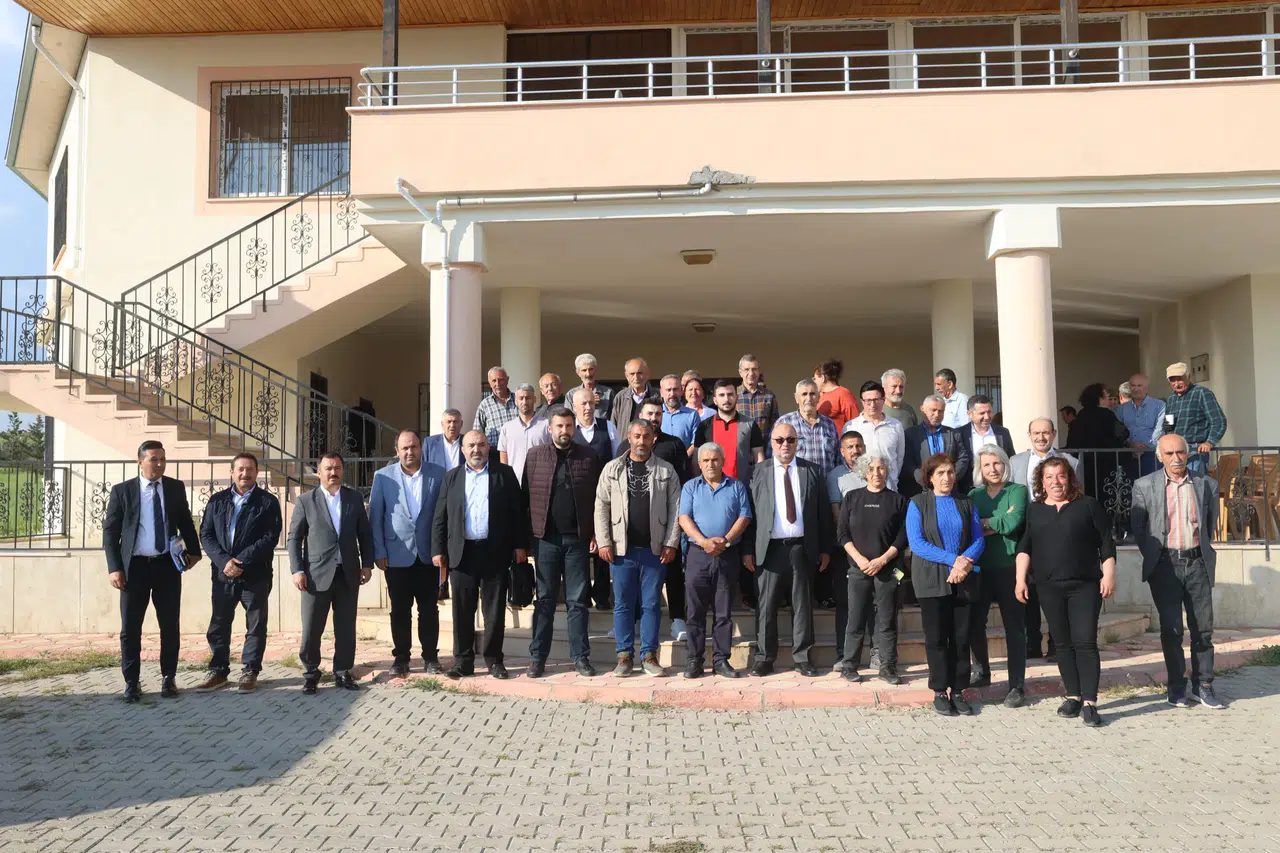 "Başkan Akpınar, Halkaçayırı Mahallesi'nde 88. Mahalle Toplantısı'nı Düzenledi"