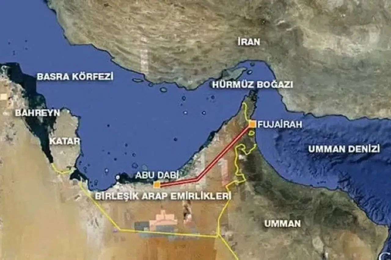 İran, Hürmüz Boğazı'nı Yeniden Trafiğe Kapatma Kararı Aldı