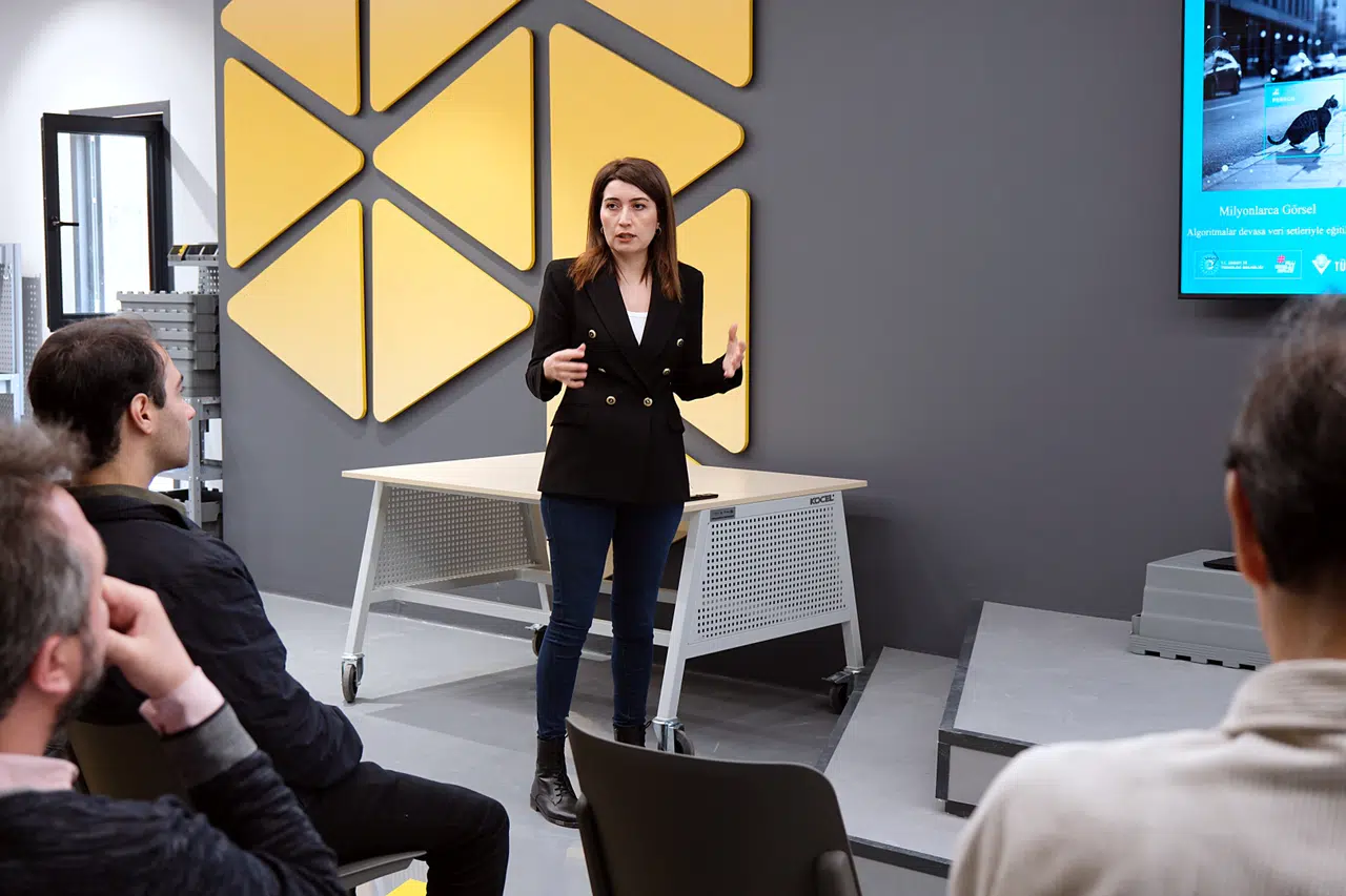 GTÜ'de Geleceğin Teknolojileri Konferansı Yapıldı