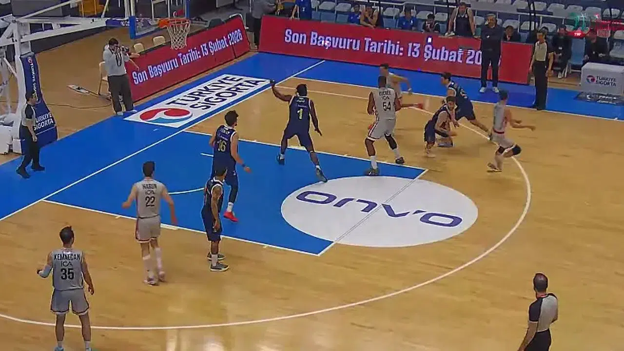 Kipaş İstiklal Deplasmanda İlk Yarıyı 50-36 Geride Kapattı