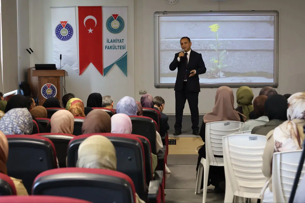 Müdür Erhan Baydur Öğrencilerle Söyleşide Buluştu