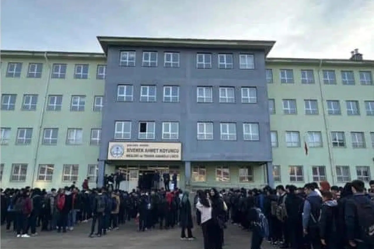 Siverek'te Eğitime Dört Gün Ara Verildi, MEB'den Açıklama Geldi!