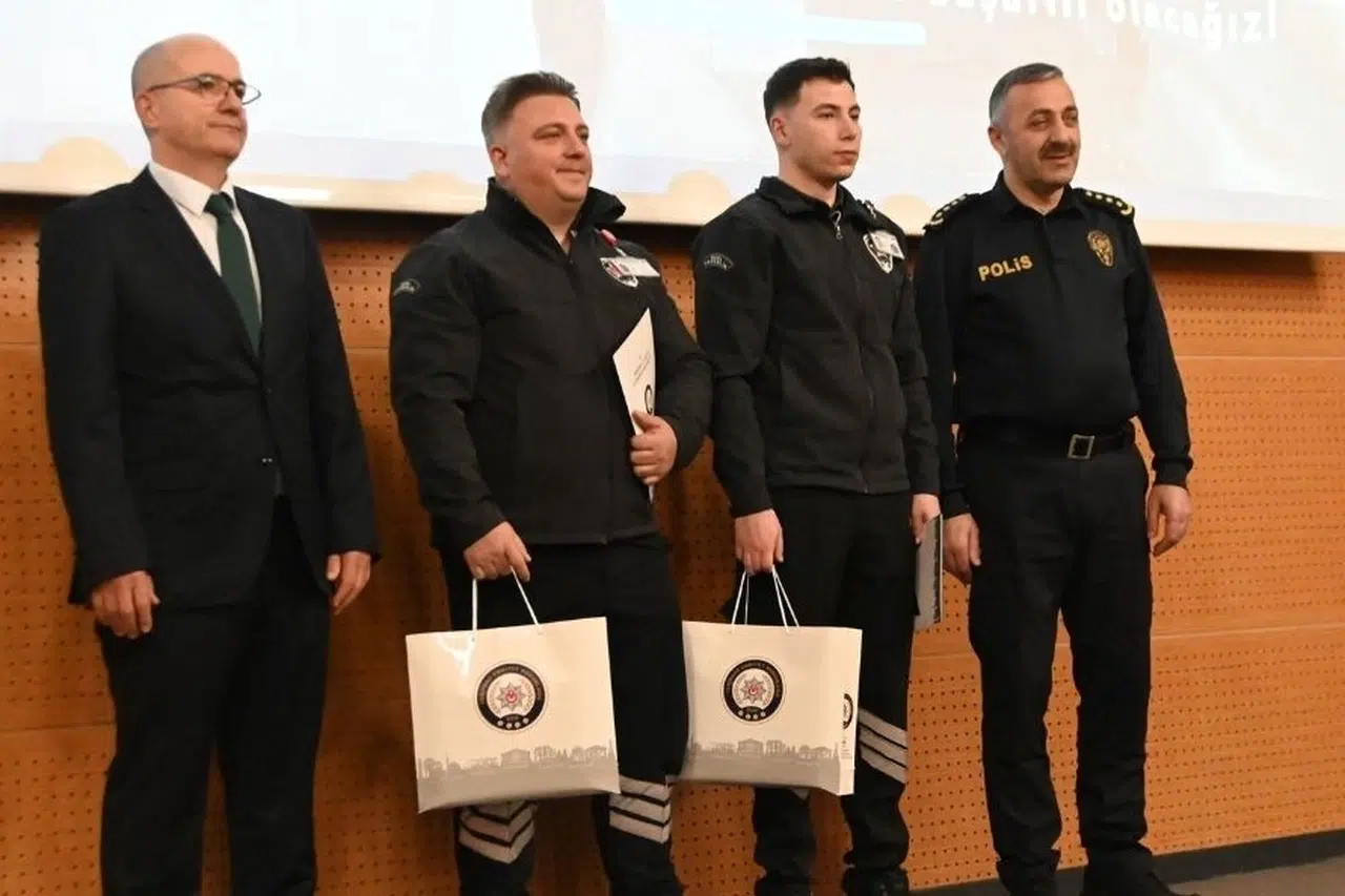 Belediye Çalışanlarına Uyuşturucu ile Mücadelede Takdir Belgeleri Verildi