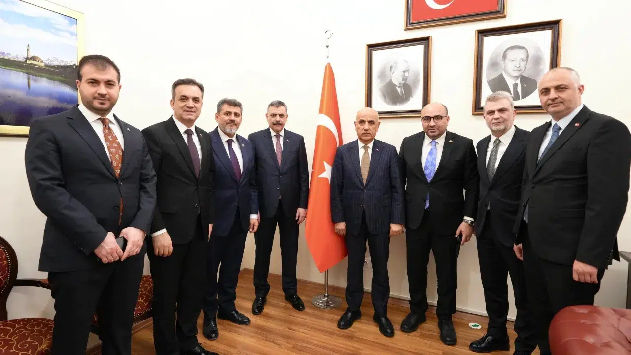 Kahramanmaraş heyeti Ankara’da Bakan Çiftçi ile görüştü