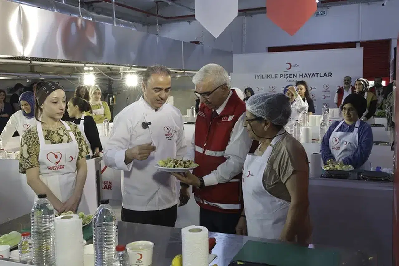 Adana’da İyilikle Pişen Hayatlar Sahne Aldı