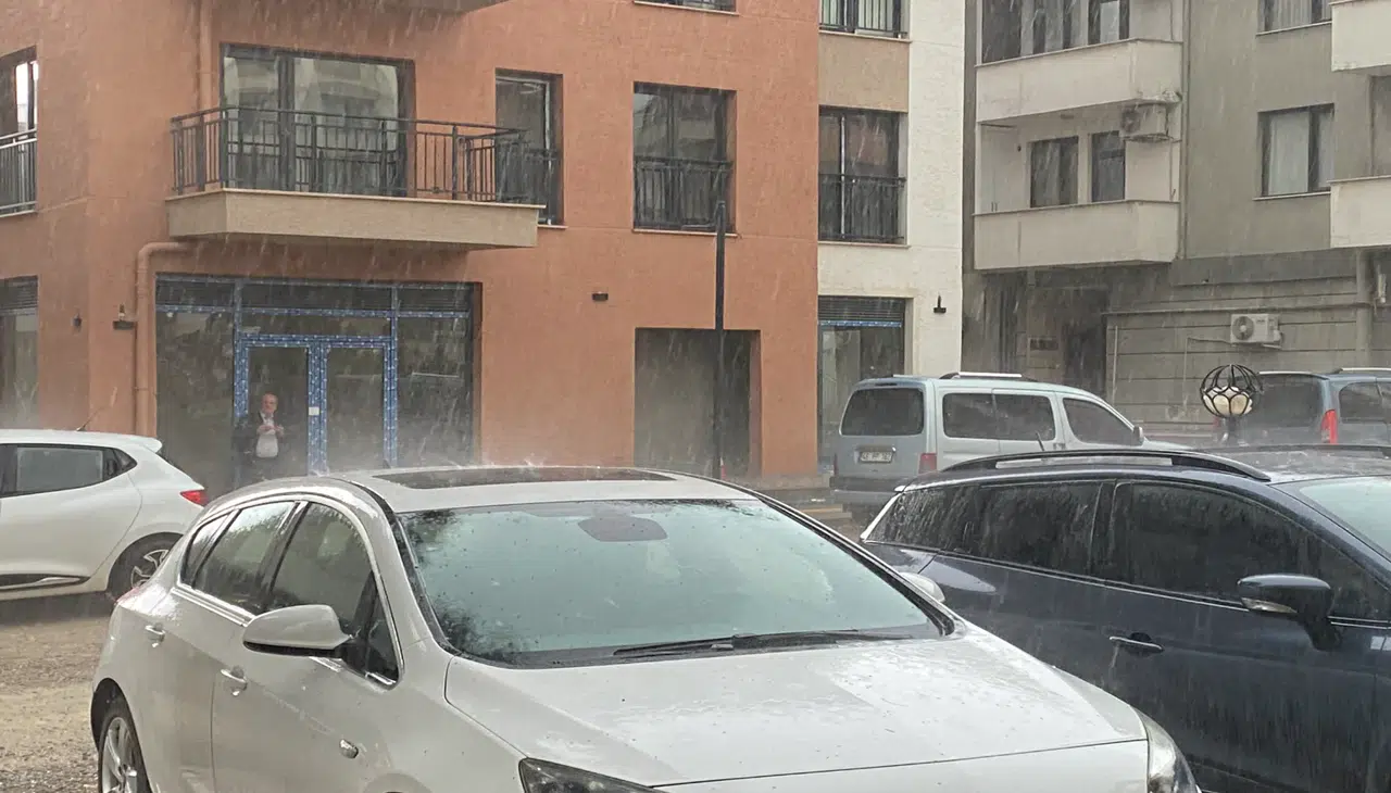 Kahramanmaraş’ta Dolu Yağışı Sağanağa Döndü