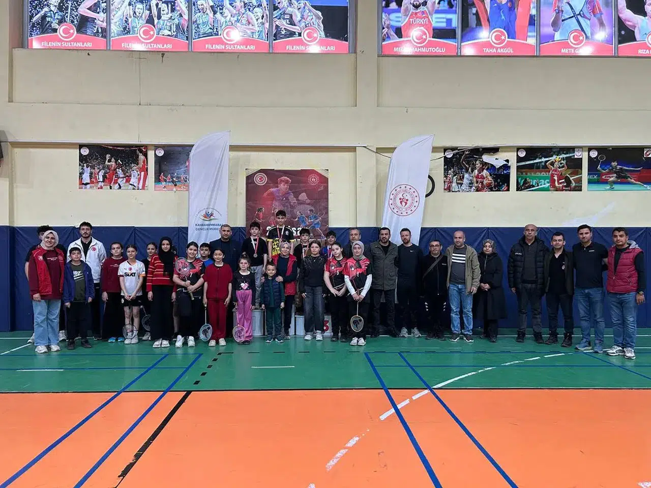 23 Nisan Coşkusu Sahaya Taşındı: Badminton Heyecanı