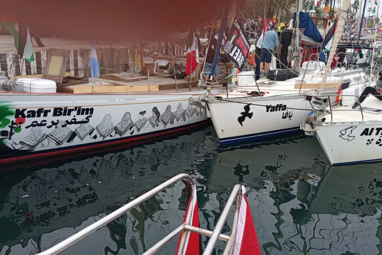 Sumud filosu, Gazze'nin anılarını denizle buluşturarak yol alıyor.