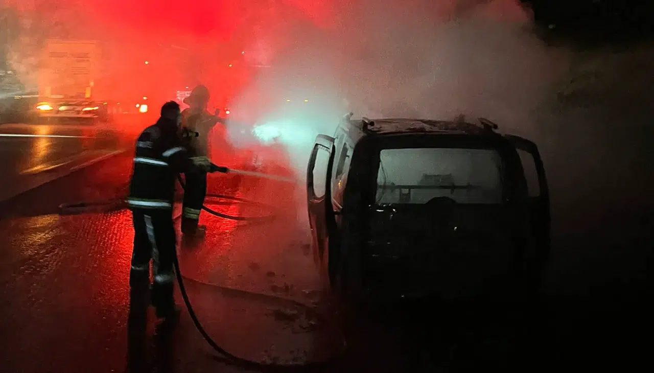 Kahramanmaraş’ta İki Araçta Yangın Çıktı!