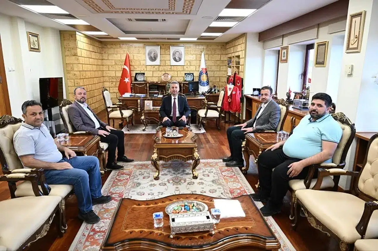 Orman Mühendislerinden Rektör Okumuş’a Ziyaret