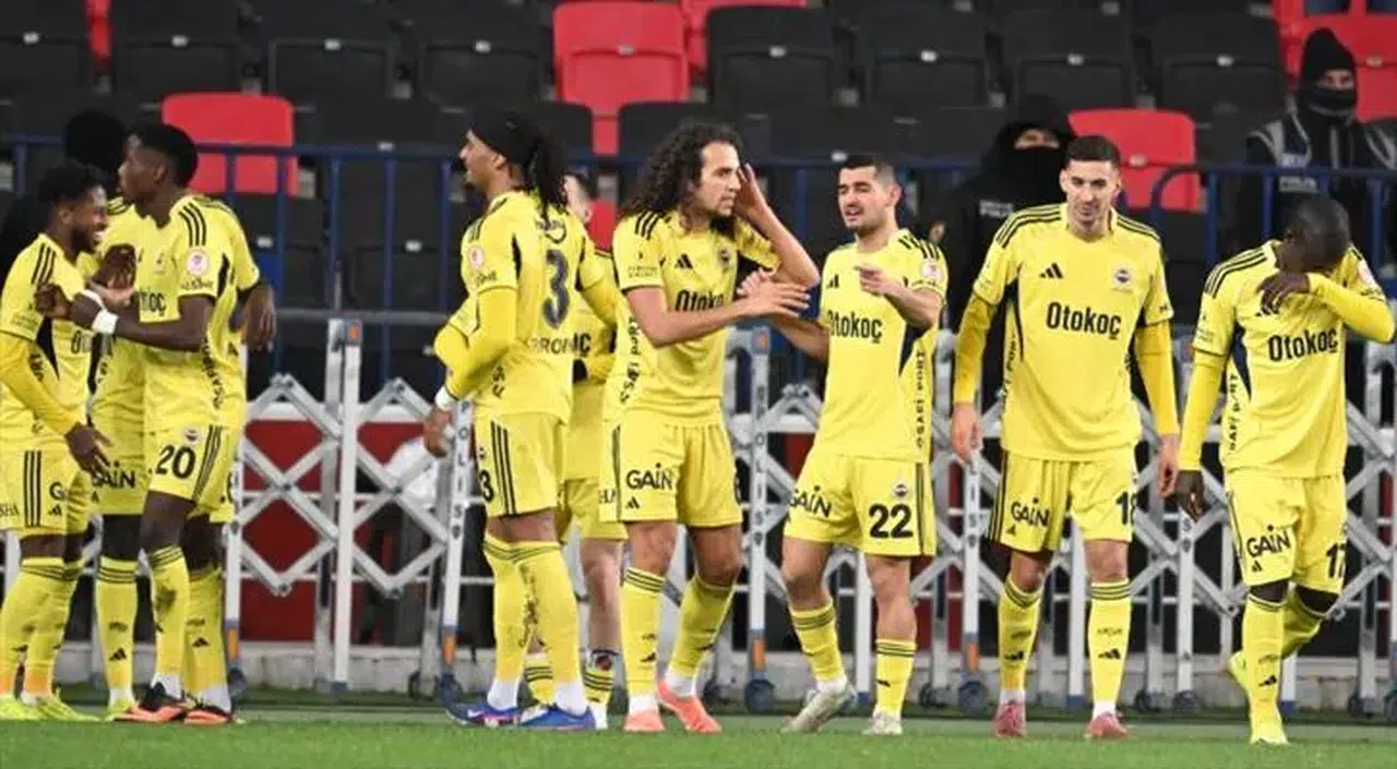 Fenerbahçe Konyada İlk Yarıyı Önde Kapattı