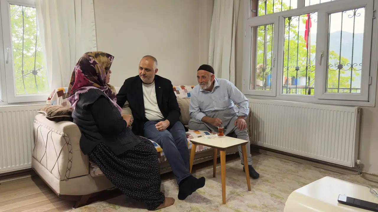 Andırın Belediye Başkanı Gökşen’den Şehit Ailelerine Bayram Ziyareti