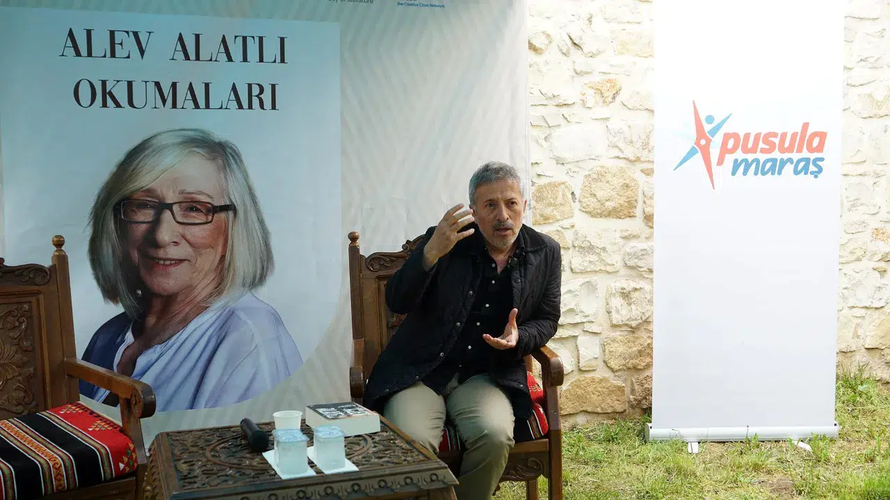 Gençler Alev Alatlı’nın Eserlerinde Buluştu