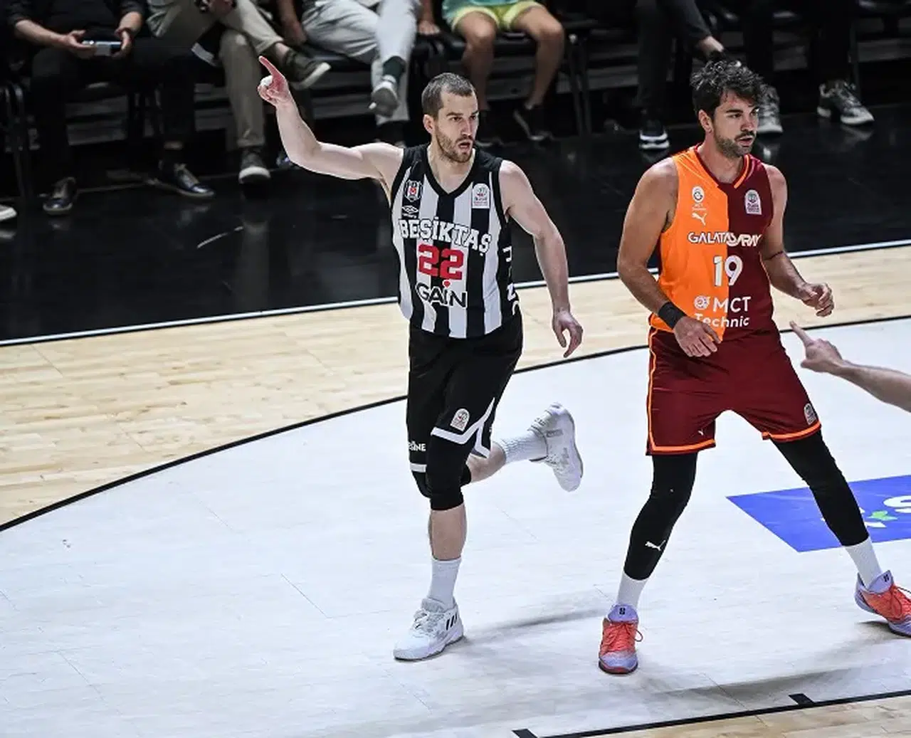 Beşiktaş Yarı Final Biletini Kaptı
