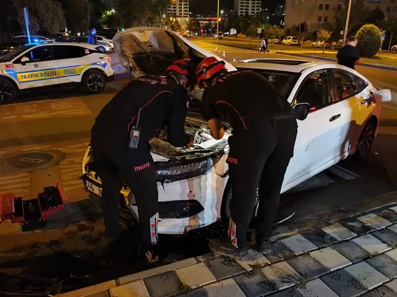 Kahramanmaraş’ta Trafik Kazası: İtfaiye Ekiplerinden Kritik Müdahale