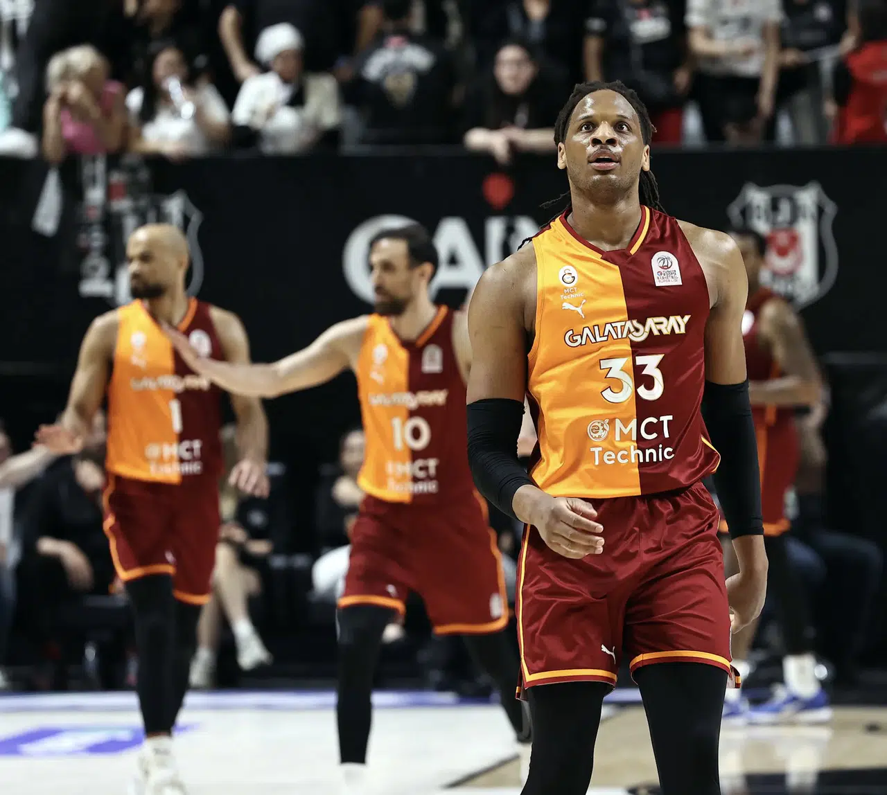 Beşiktaş-Galatasaray Derbisinde Heyecan Dorukta