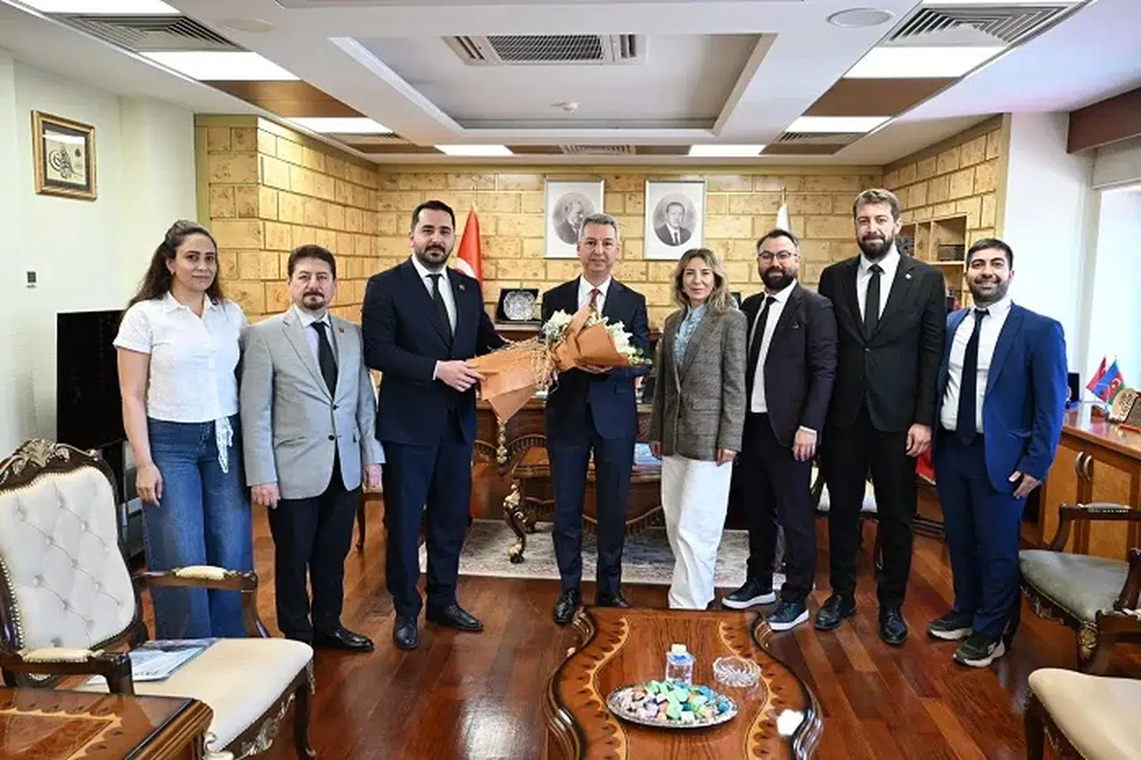 Diş Hekimlerinden Rektör Okumuş’a Hayırlı Olsun Ziyareti