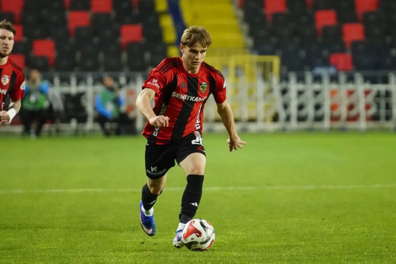Kahramanmaraşlı Ali Osman Kalın 2025/2026 sezonunda Süper Lig’de Forma Giydi
