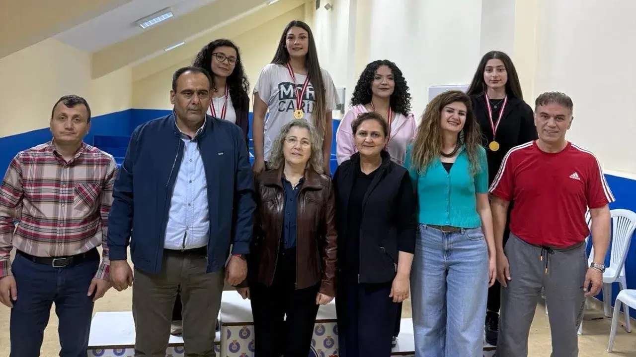 Gençlik Haftası Etkinlikleri Kapsamında Düzenlenen Masa Tenisi Turnuvası Sona Erdi