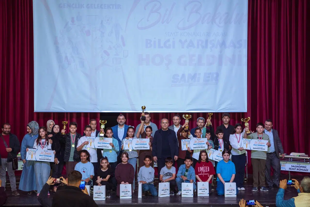 Malatya'da Bilgi Yarışması'nda Öğrenciler Rekabet Etti, Dereceye Girenler Ödüllendirildi