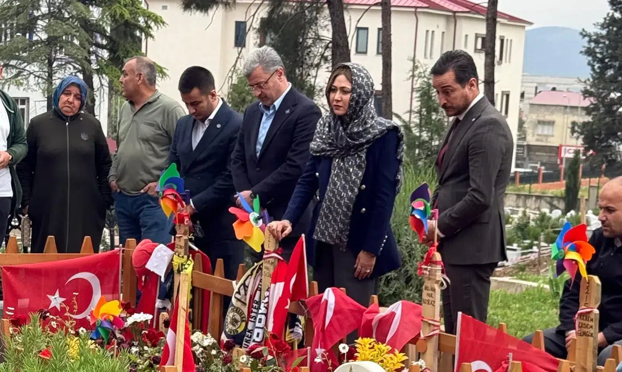 Vekil Karakoç'tan Deprem Şehidi Çocuklar İçin Mesaj