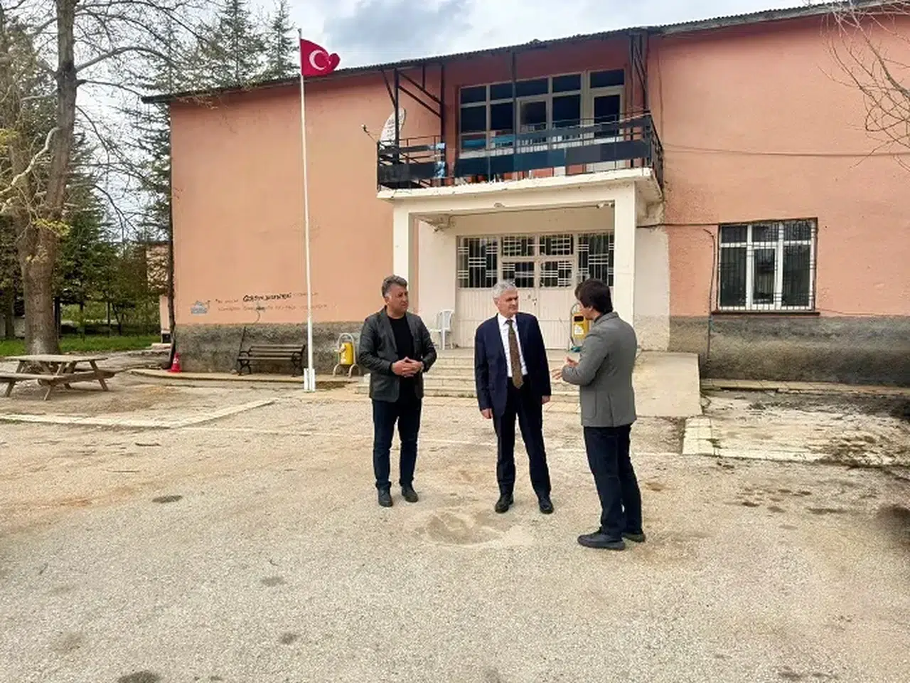 Turan Akpınar’dan Göksun’da Eğitim Yatırımı Çıkartması