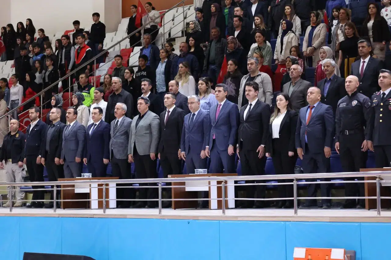 Elbistan’da 19 Mayıs Coşkusu Başkan Gürbüz’ün Katılımıyla Yaşandı
