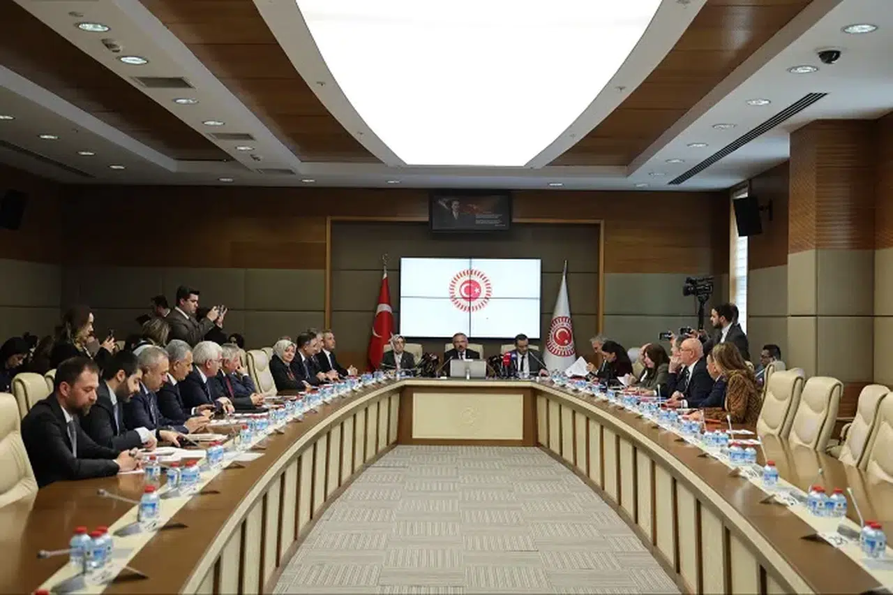 Okul Güvenliği İçin Meclis Mesaisi: Karakoç Açıklama Yaptı