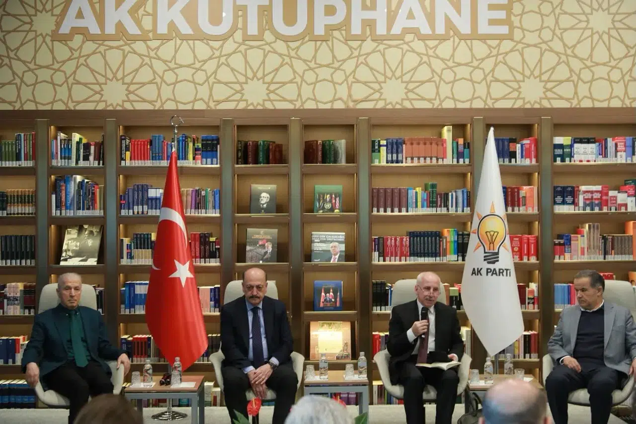 AK Parti’den Erol Güngör Anma Programı düzenlendi