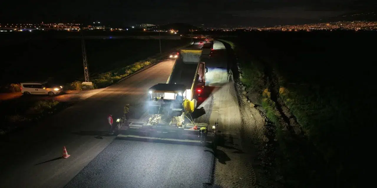 Elmalar Yolunda Bayram Öncesi Asfalt Mesaisi