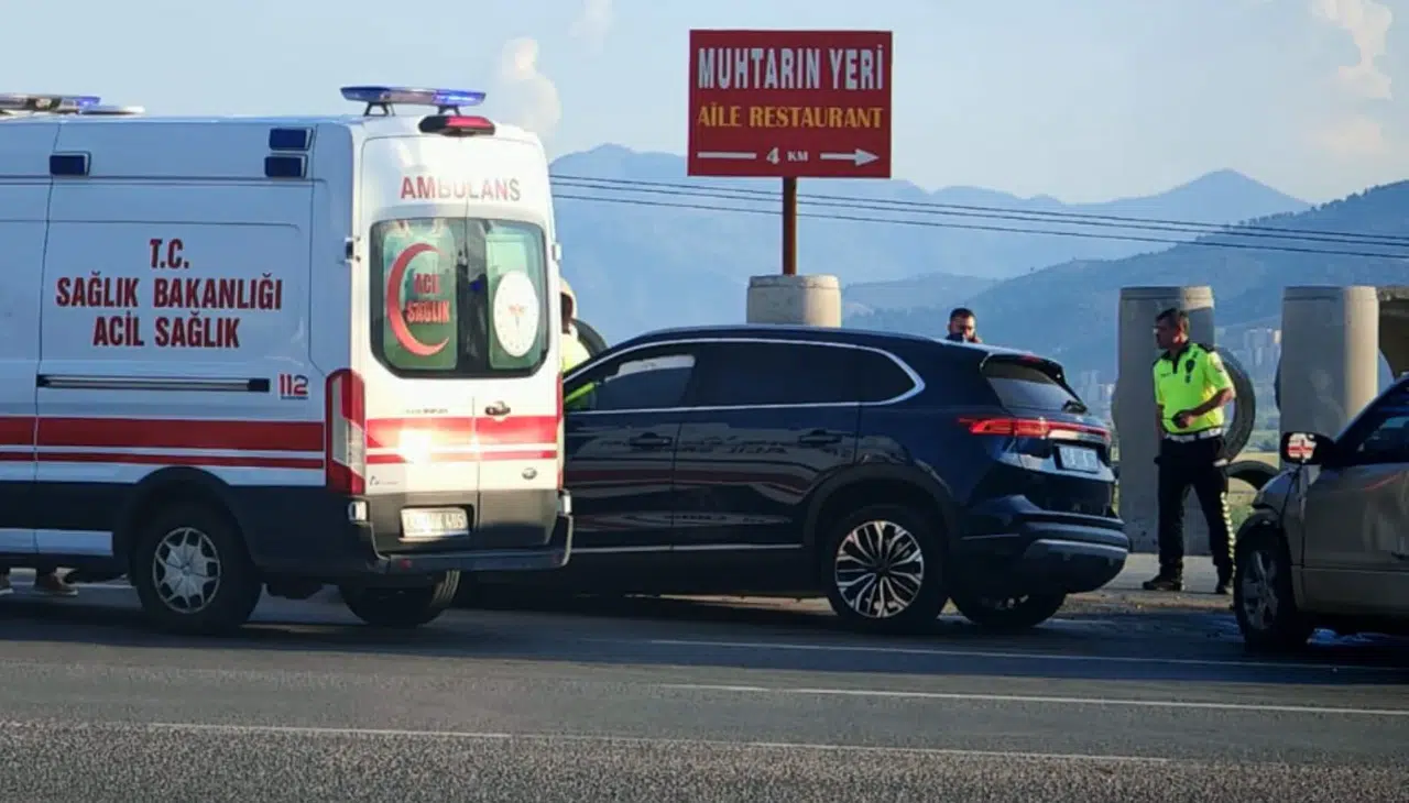 Kayseri Yolunda İki Cip Çarpıştı: 1 Hafif Yaralı